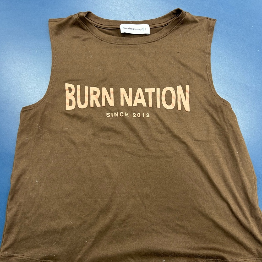 Burn Nation cropped muscle tank Women’s Size Small brown